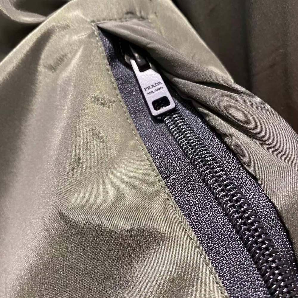 Двухсторонний пуховик Prada