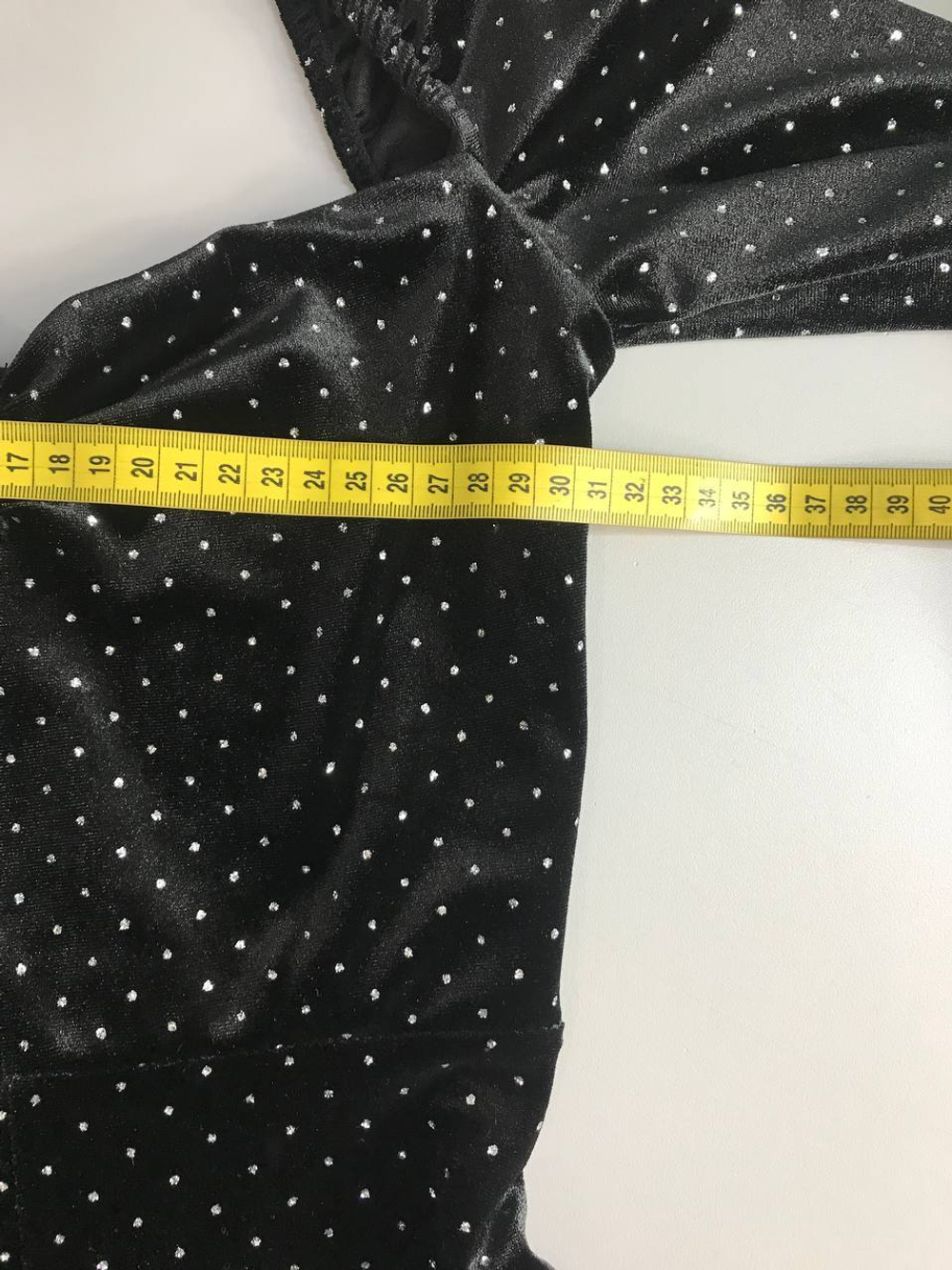 Блузка Bershka для романтического акцента, маркировка XS, визуально на 42 размер