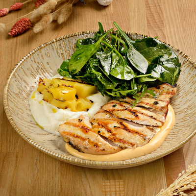 Куриное филе с ананасом