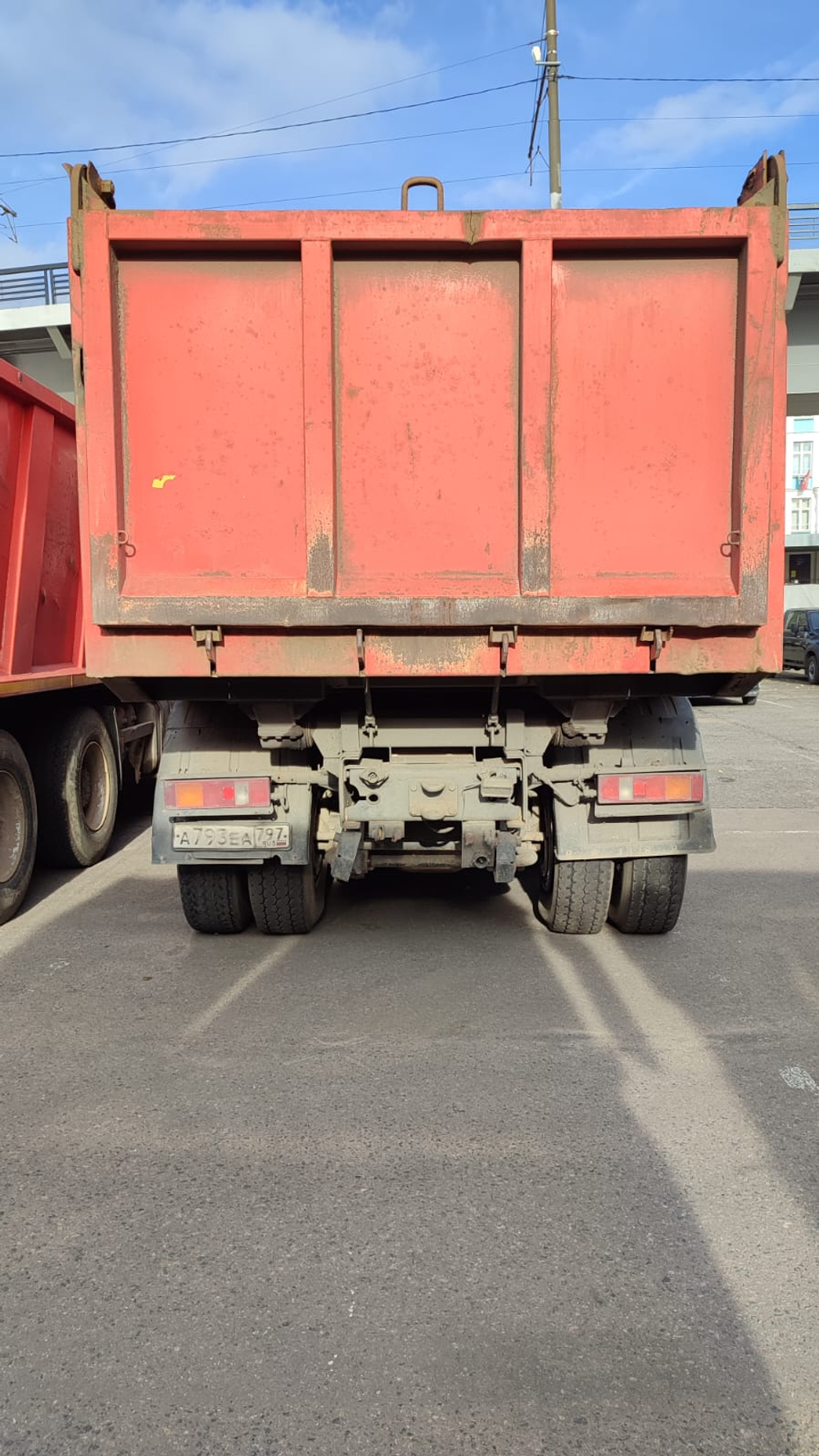 МАЗ 6501* 6x4 Самосвал 650128-8520-000 (Дизельный, 11,6 л, 423 л.с., МТ)