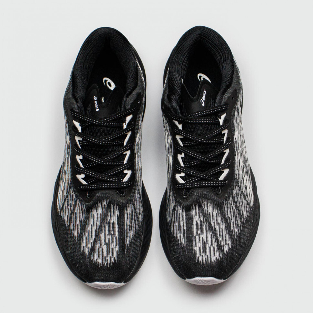 кроссовки Asics Novoblast 3 TR Black Wh.