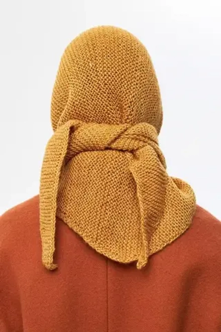 Косынка горчичного цвета из мягкой шерсти