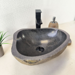 Раковина из речного камня RS-66025 43х37х15 из натурального камня