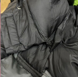 Короткий легкий пуховик Prada