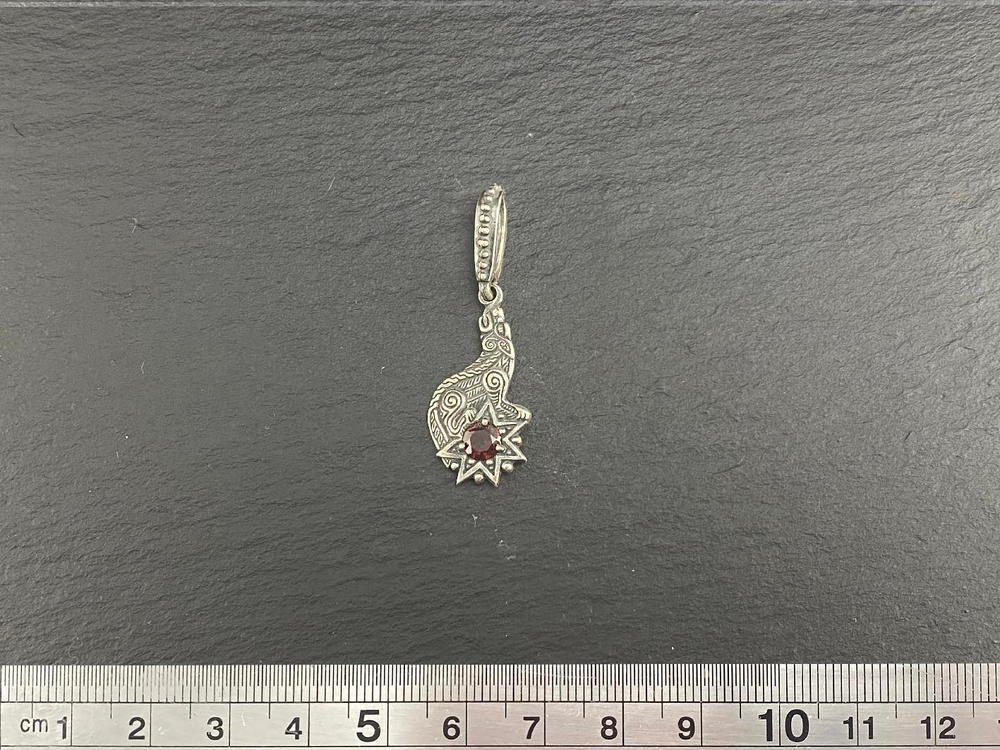 Подвеска "Сколль"