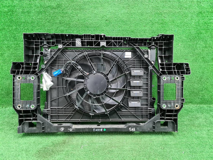 Телевизор в сборе Voyah Dream (2021-н.в.)