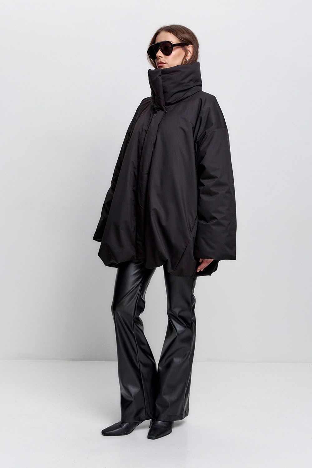 Куртка-баллон зимняя Айсель черного цвета