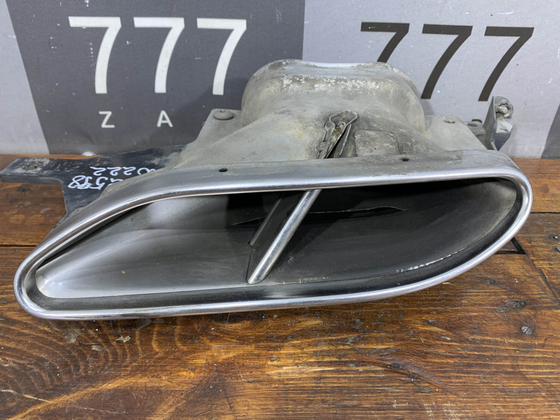 Насадка глушителя левая Mercedes S-Class (W222) 13-17 Б/У Оригинал A2224908502