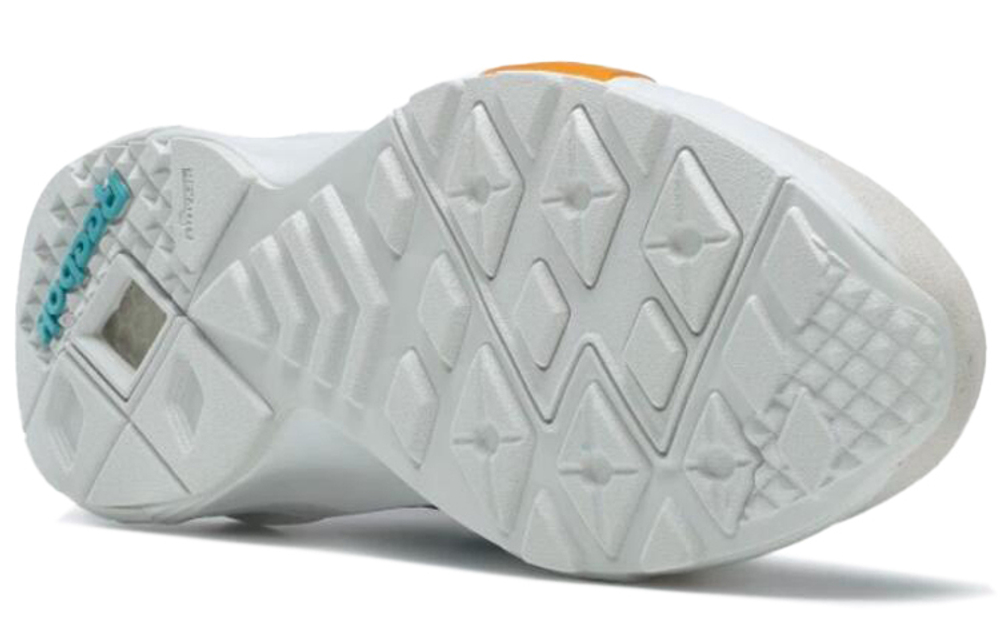 Кроссовки Gigi Hadid X Reebok Aztrek Double