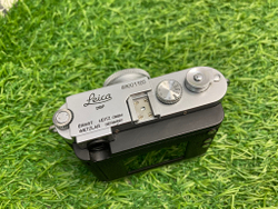 Minox DCC Leica M3