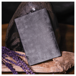 Кожаная обложка на паспорт «Лев»