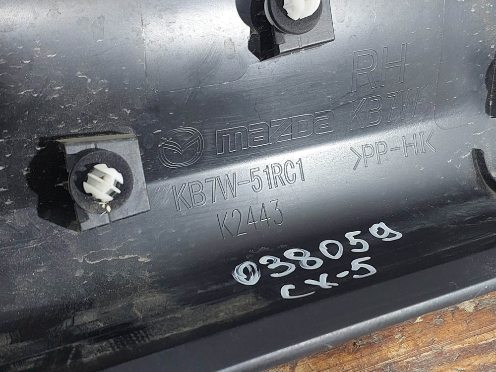 Накладка двери задней правой Mazda CX-5 2 (KF) 17-нв Б/У Оригинал KB7W51RC0D