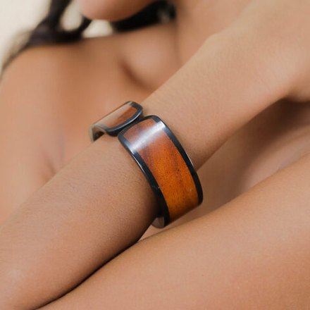 Браслет Nature Bijoux, Cannelle, кафф из рога, со вставкой из дерева байонг, NB26.1-13-44487 (коричн