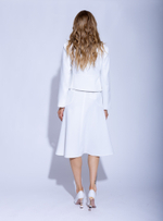 Женский белый костюм двойка приталенный с брюками и жакетом