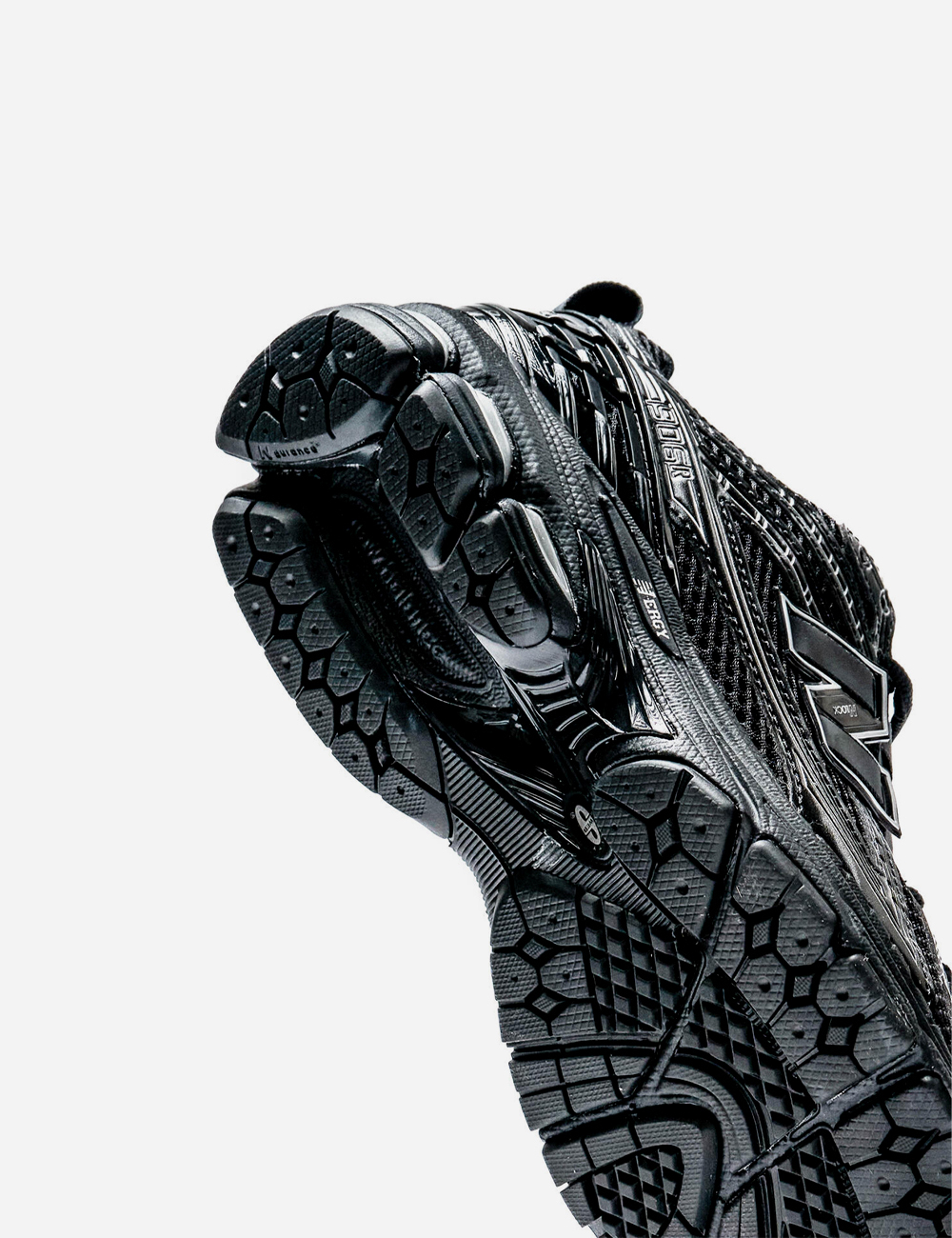 New Balance 1906R "Black" (M1906RCH)