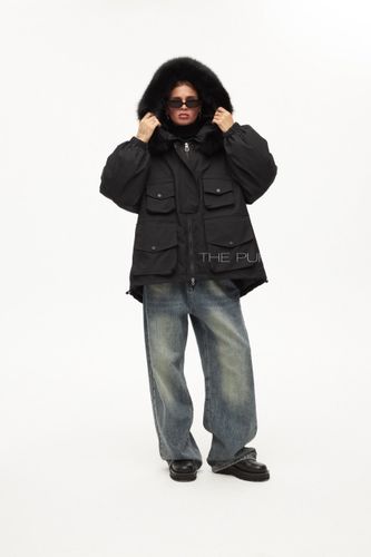 Черная объемная укороченная парка с капюшоном