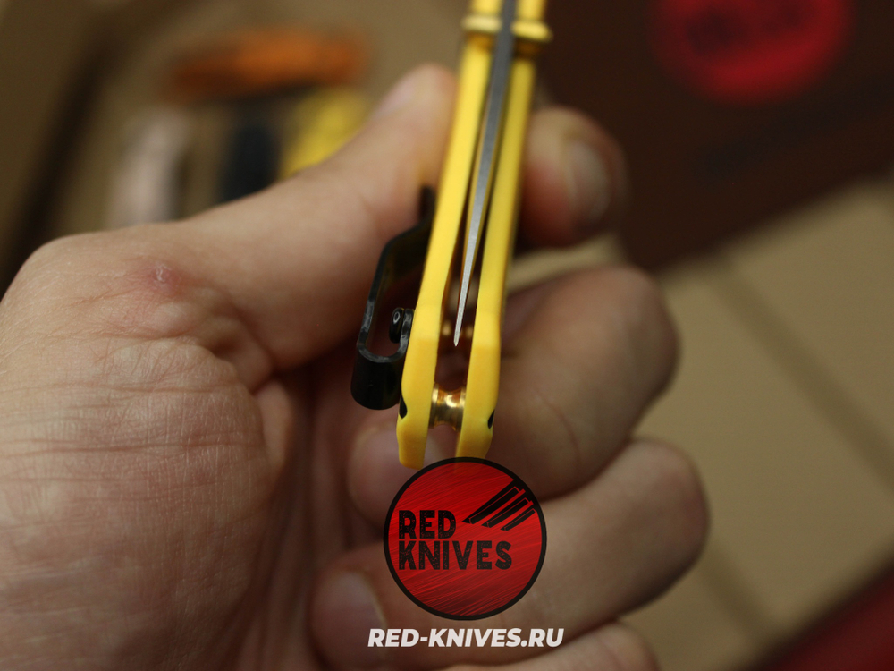 Нож Benchmade 533 Bugout Mini - желтый нейлон, клинок сатин RK/Н21