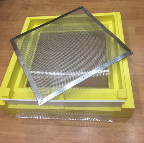 Дно ППУ Нижегородец на 12 рамок с сеткой в рамке и летком