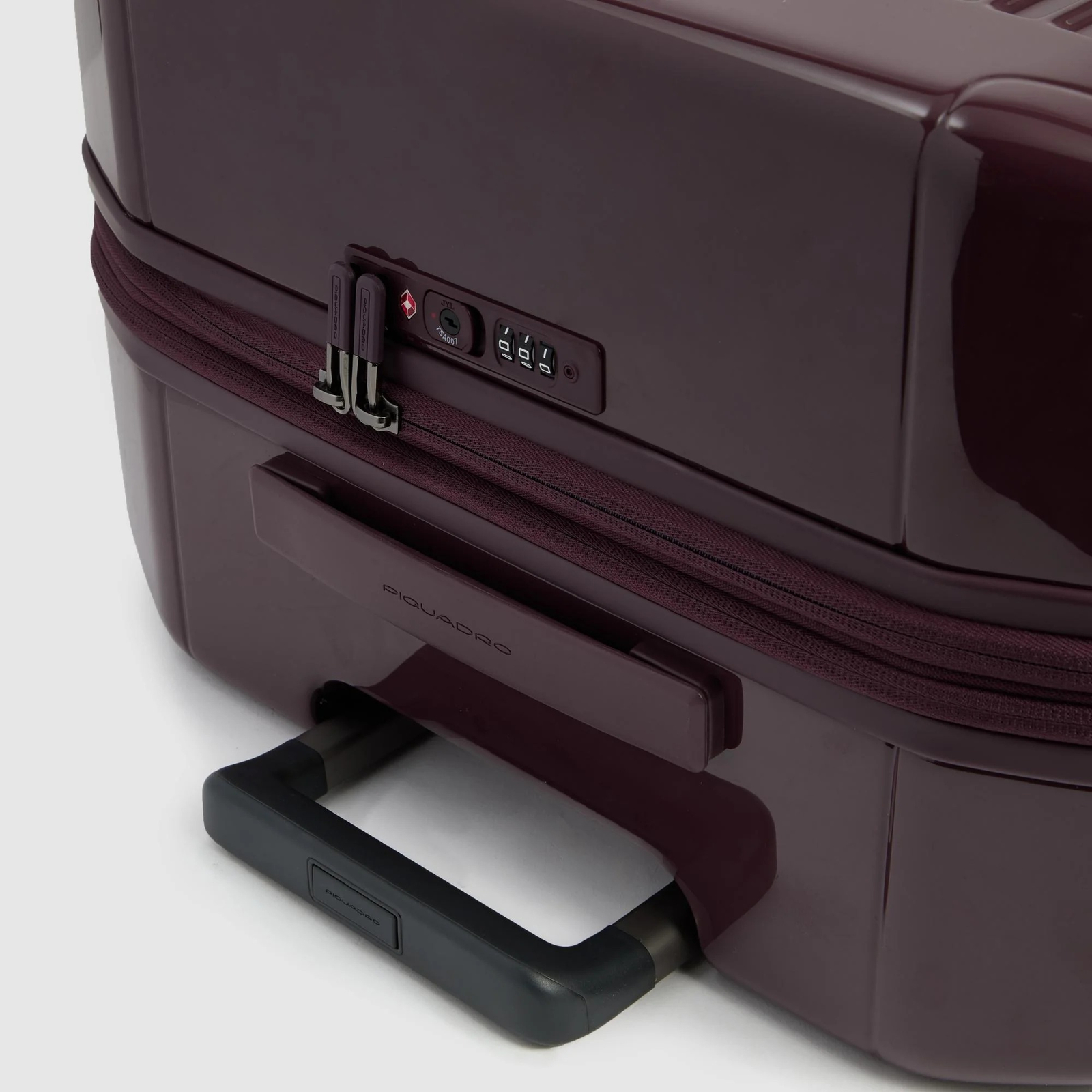 Чемодан средний Piquadro PQ-Light BV6393PQL/Bordeaux