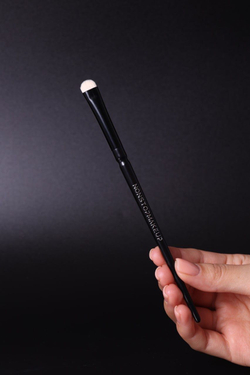 NONSTOPMAKEUP BS09 Smooth Shade Pencil Brush, Кисть для растушевки карандаша и теней. Премиум синтетика, черная, 1 шт.
