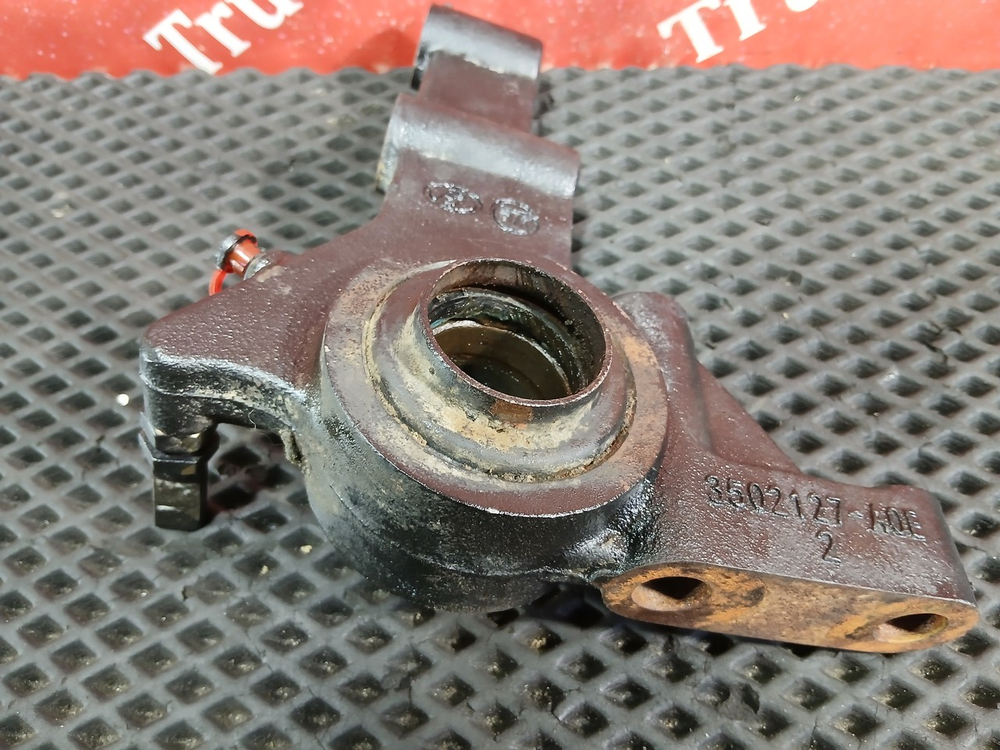 Кронштейн тормозного вала задний левый