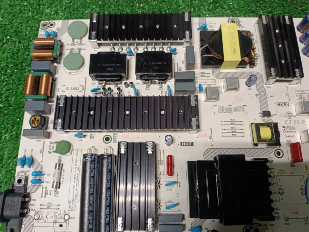 Плата питания для телевизора Hisense 75A6BG, 75A7GQ, 75C350LE, 75A6K, 75E7KQ RSAG7.820.10689/ROH (с разбора)
