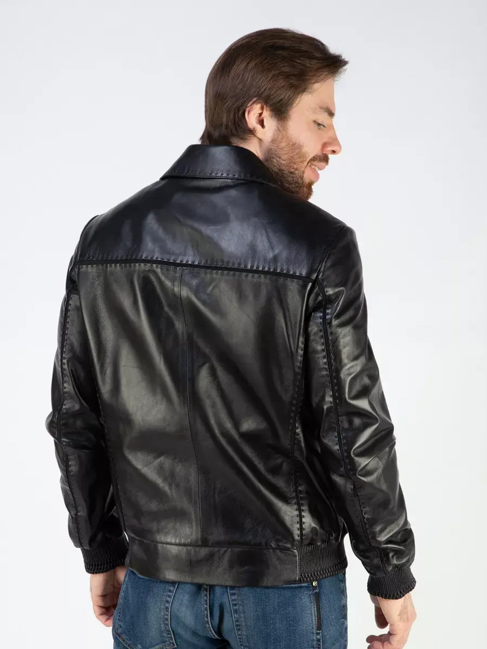 Кожаная куртка демисезонная бомбер