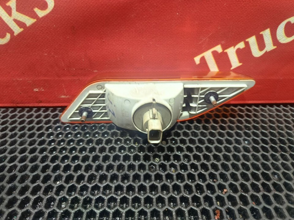 Повторитель указателя поворота правый