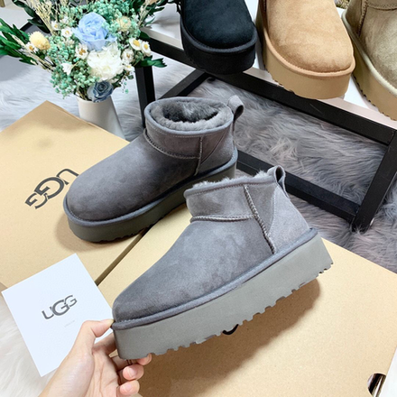 UGG
