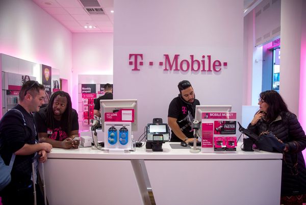 T-Mobile переводит некоторых клиентов с неограниченным доступом на более дорогие тарифные планы