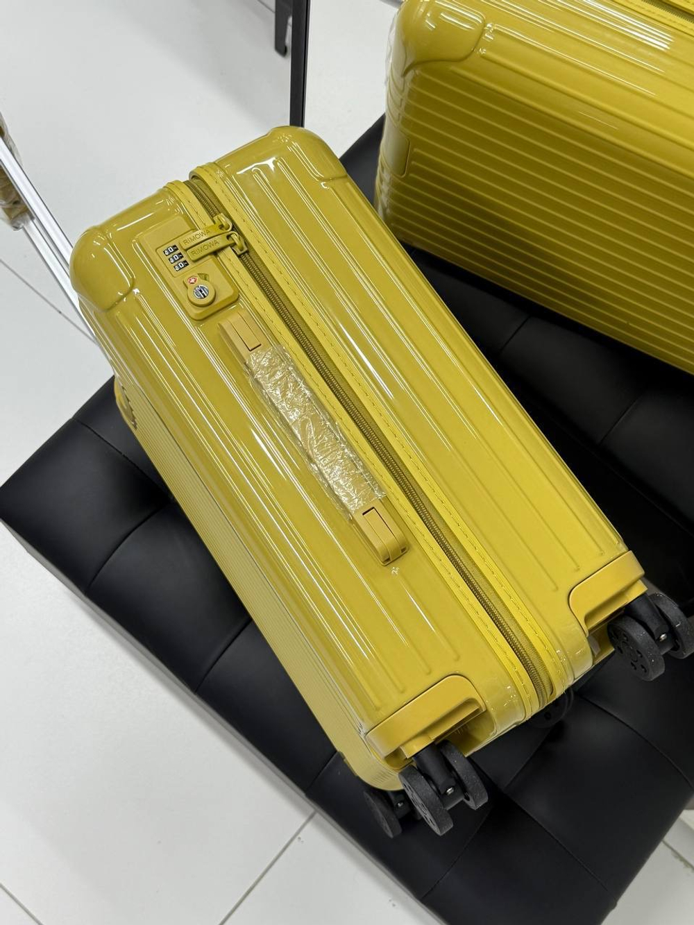 Дорожный чемодан Rimowa