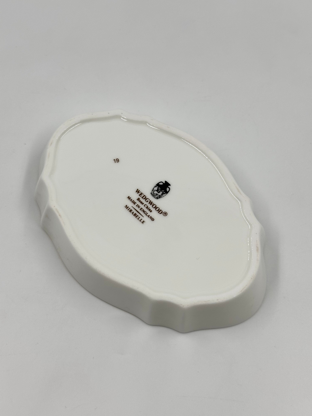 Декоративная тарелочка Wedgwood Mirabelle