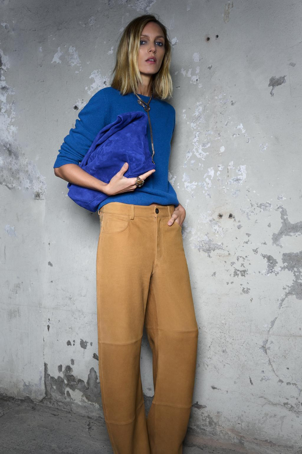 ZARA БАЗОВЫЙ ДЖЕМПЕР ИЗ КАШЕМИРА И ШЕРСТИ, ЯРКО-СИНИЙ