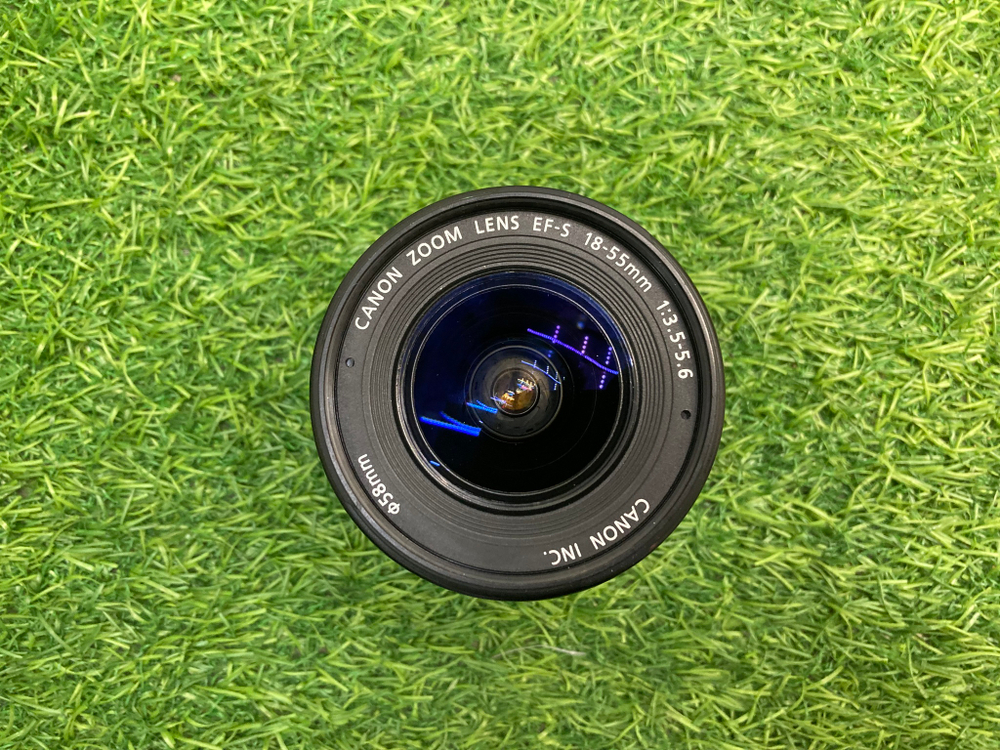 Canon EOS 550D kit 18-55mm 12.800 кадров