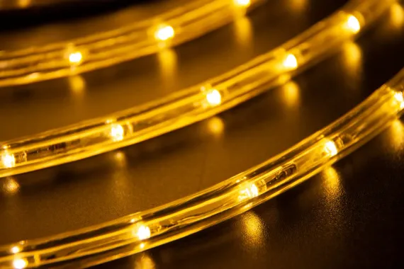 Дюралайт светодиодный 2-х проводной, диаметр 10 мм., 220В, теплые белые LED лампы 30 шт на 1 м., бухта 100 м., статика, Teamprof (TPF-DL-2WH-100-10mm-240-WW)