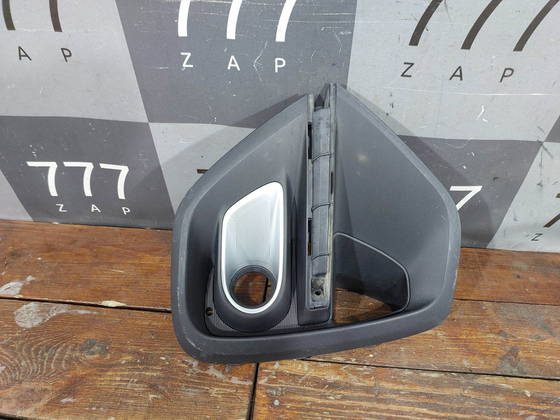 Накладка ПТФ правая Kia Sportage 4 (QL) 18-22 Б/У Оригинал 86522F1610