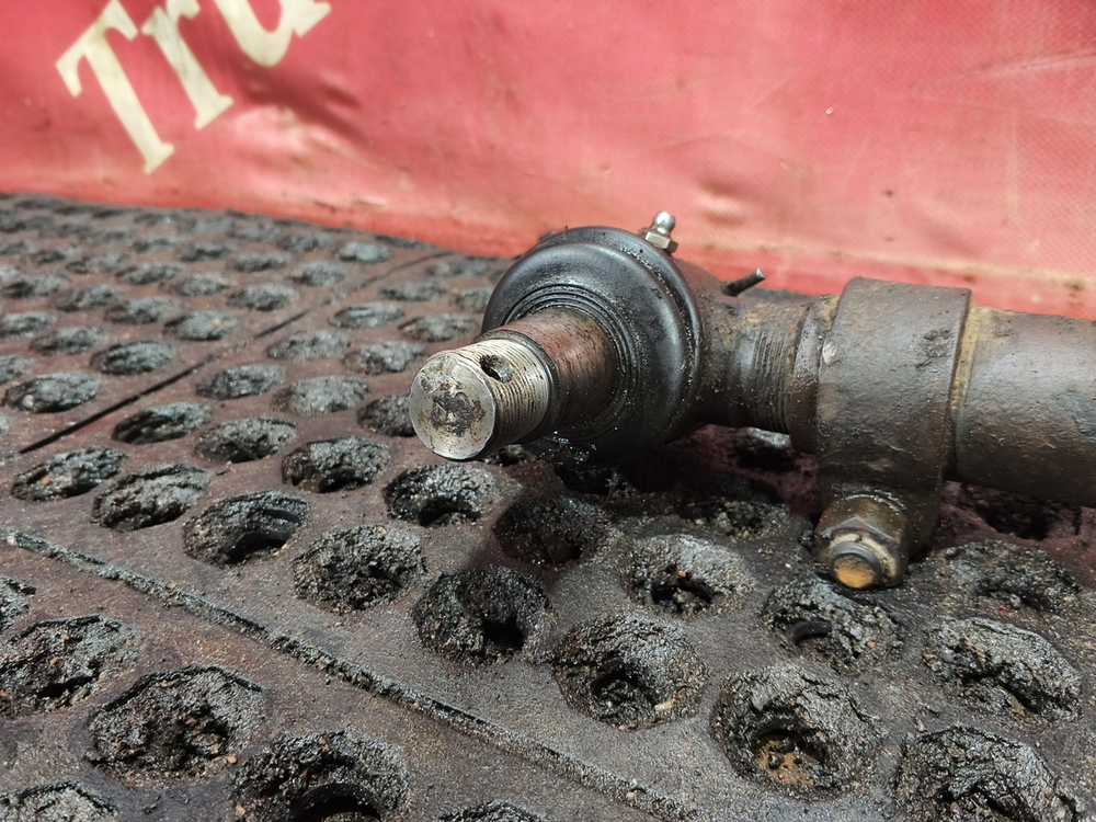 Тяга рулевая поперечная 2023г.