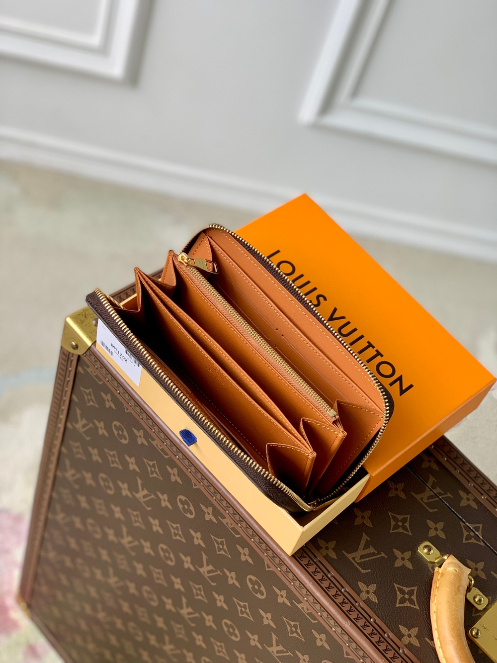 Louis Vuitton Zippy Wallet