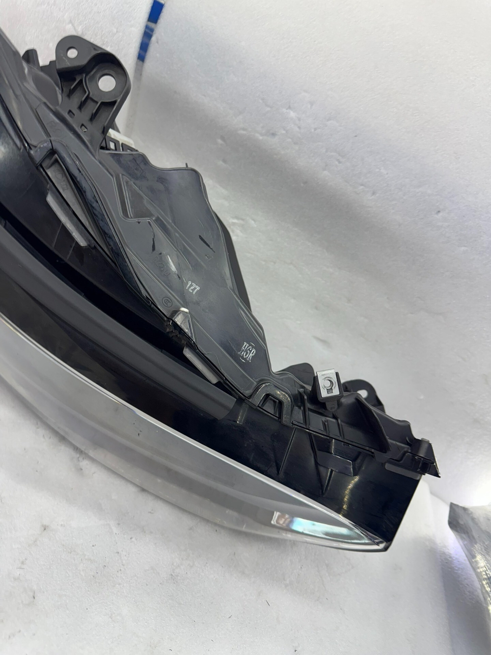Оригинальная LED фара Toyota Highlander (Lufang)