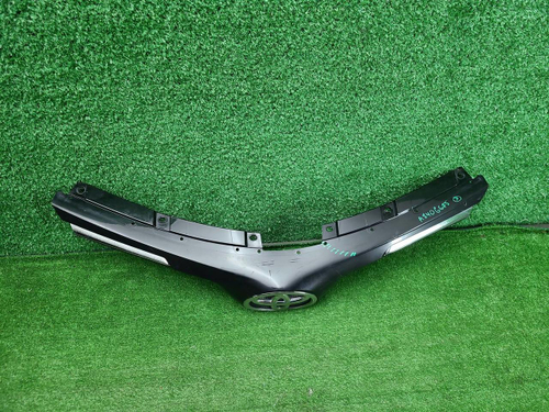 Решетка радиатора Toyota RAV 4 ca40 (2015-2019)