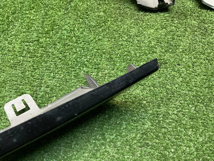 Накладка перед бампера Mercedes C w205 (18-23) AMG