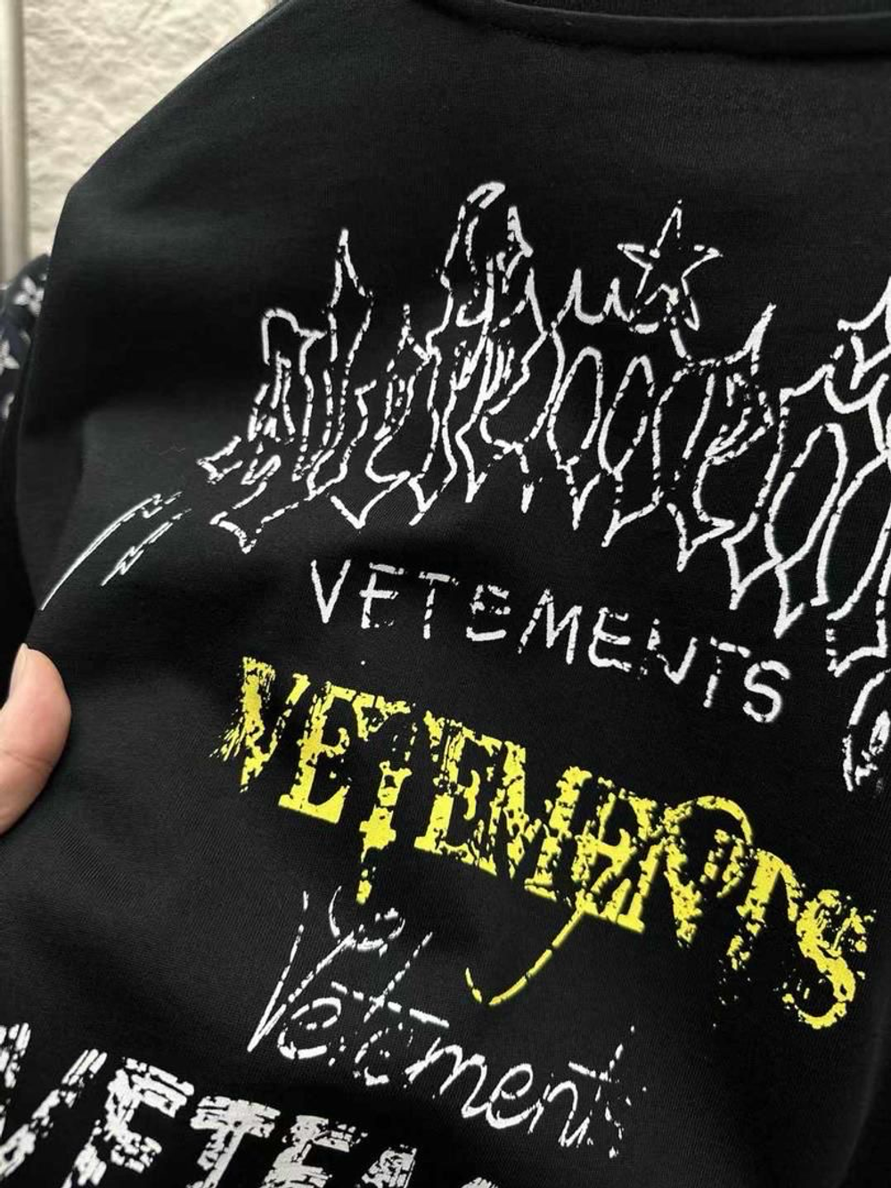 Футболка  Vetemens