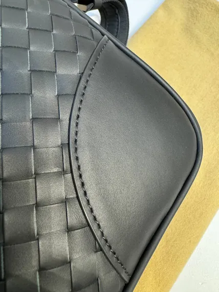 Кожаный портфель Bottega Veneta с плечевым ремнем