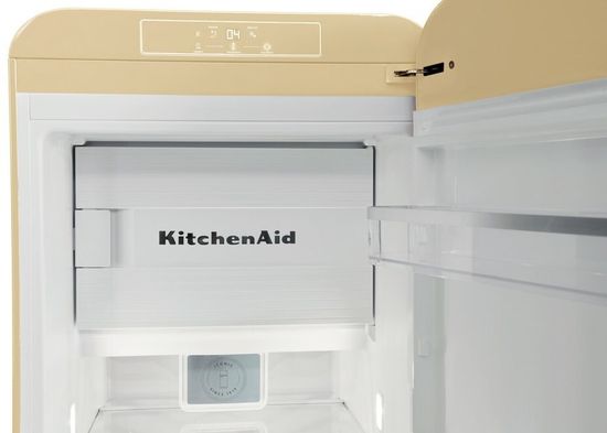 Холодильник KitchenAid KCFMA 60150R