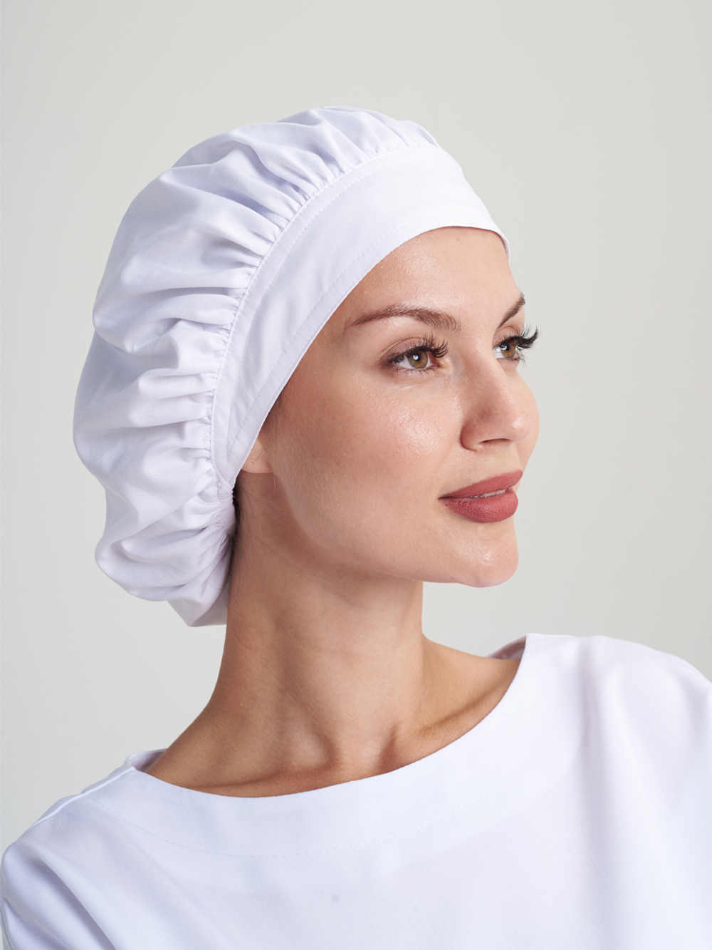 Спрятать волосы под колпак