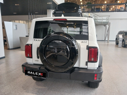 Чехол запаски пластиковый черный глянец RALEX Tank 300