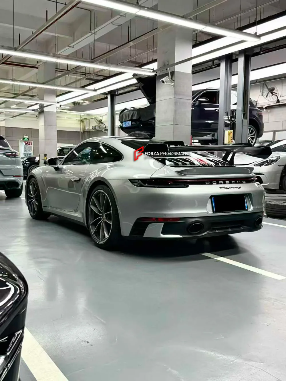 Заднее антикрыло с крышкой двигателя в стиле GT3 для PORSCHE 911 992.2 CARRERA 2025+