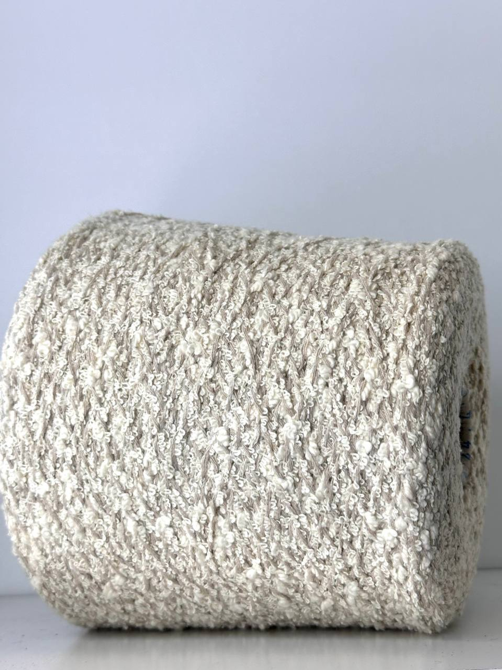 ECUADOR - Lineapiu; 43% лён, 43% хлопок, 14% п/а; 150м/100гр; цвет: на бежевой нити букле топлёное молоко; S715; MP