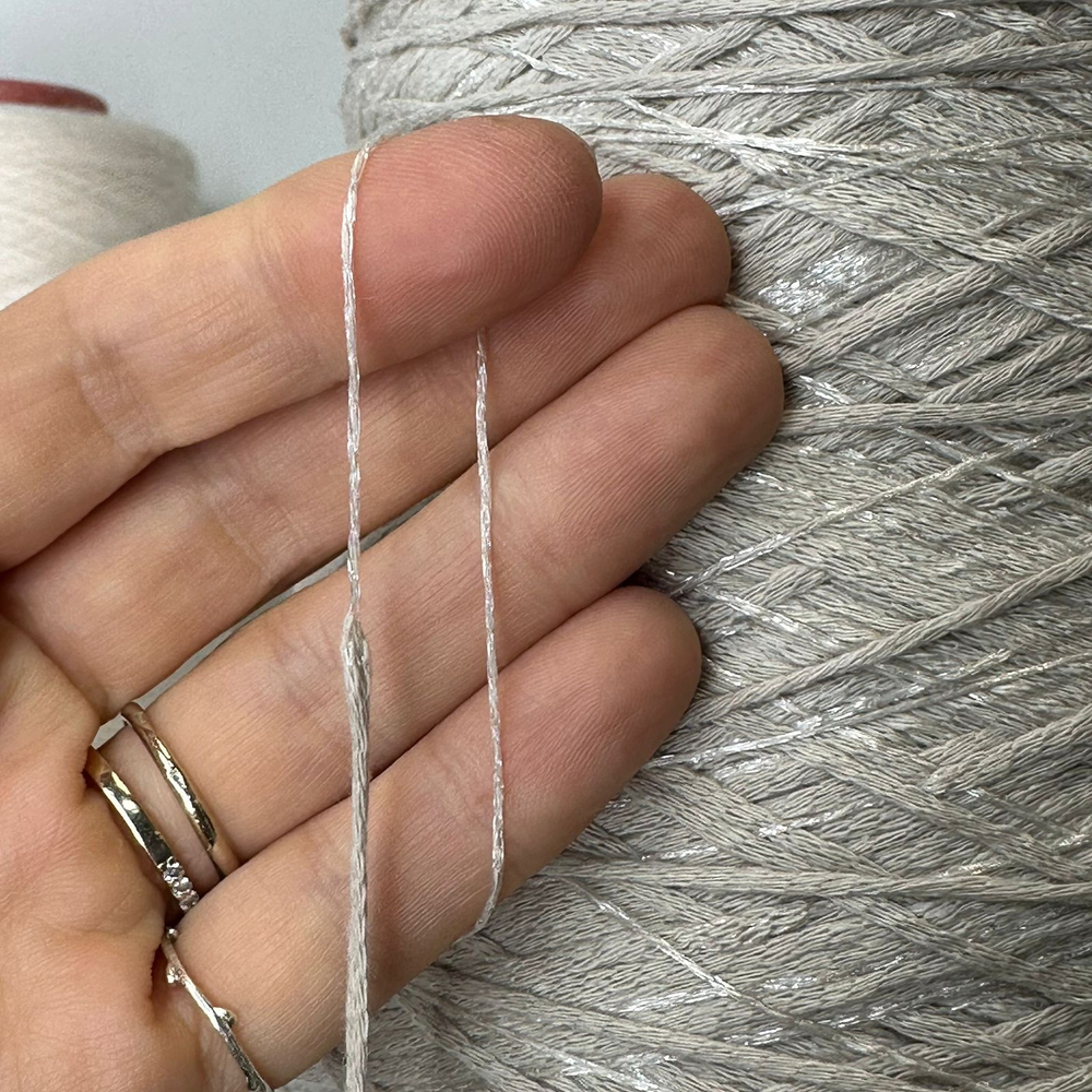 SHEER - ECAFIL; 92% хлопок, 8% люрекс; 290м/100гр; цвет: серебристый тауп ТОЛЬКО бобинки: 600, 248, 450 гр