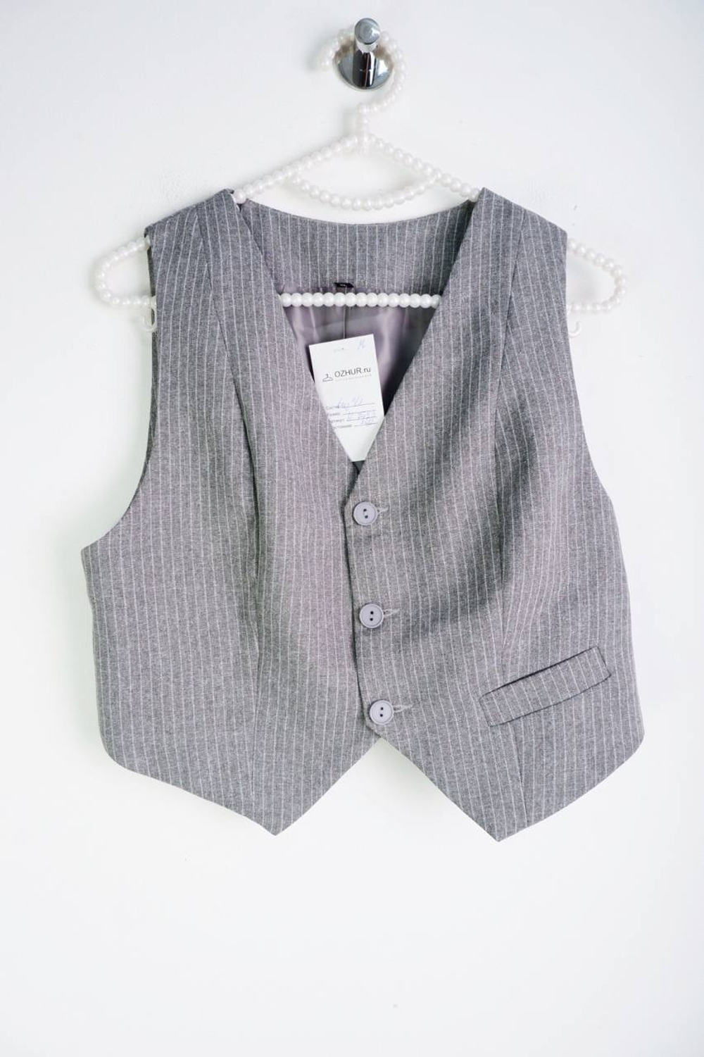 Жилетка классическая, маркировка М, визуально на 48 размер